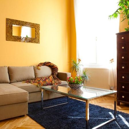 Bouillon Apartman Budapest Bilik gambar